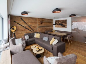 Comfort-Apartment, 4 Schlafzimmer | Wohnzimmer