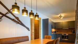Apartemen Klasik, 4 kamar tidur | Tempat makan