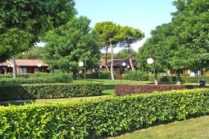 Classic Apartment, 3 Bedrooms | Garden