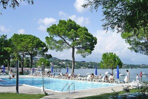 Deluxe Apartment, 3 Bedrooms | Pool - Residence Le Corti del Lago, Padenghe (Padenghe sul Garda)