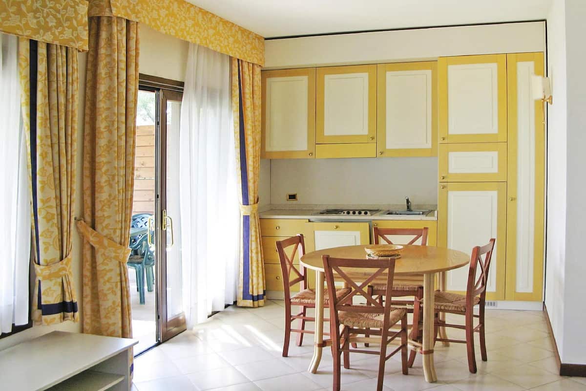 Luxury Apartment, 2 Bedrooms | Living room