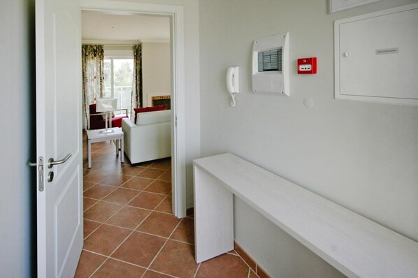 Fridge, microwave, oven, stovetop - Holiday Home for Max. 4 Pers. in Castro Marim With a Shared Pool (Castro Marim)