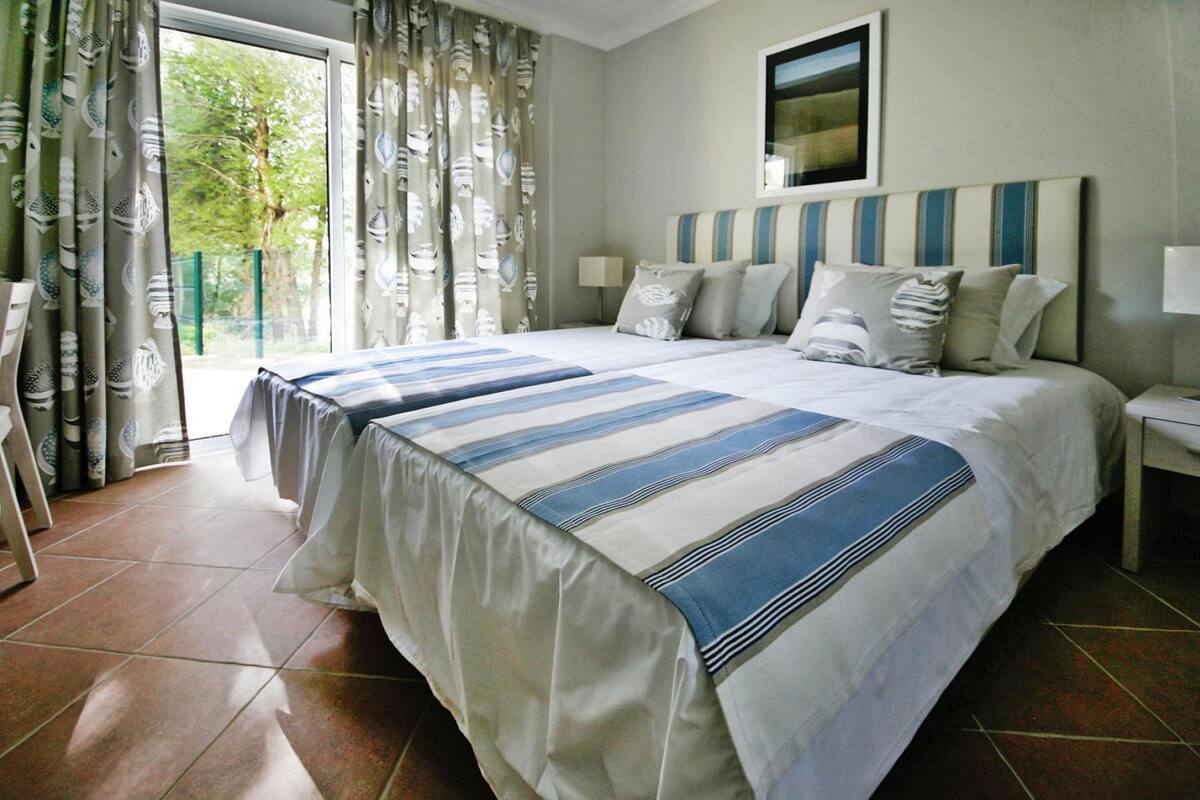 2 bedrooms, individually furnished, bed sheets