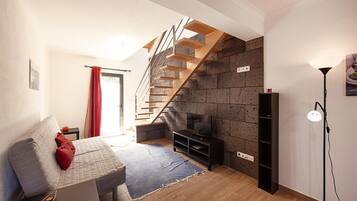 Comfort House, 2 Bedrooms | Living room