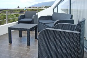 Casa conforto, 2 quartos | Terraço/pátio