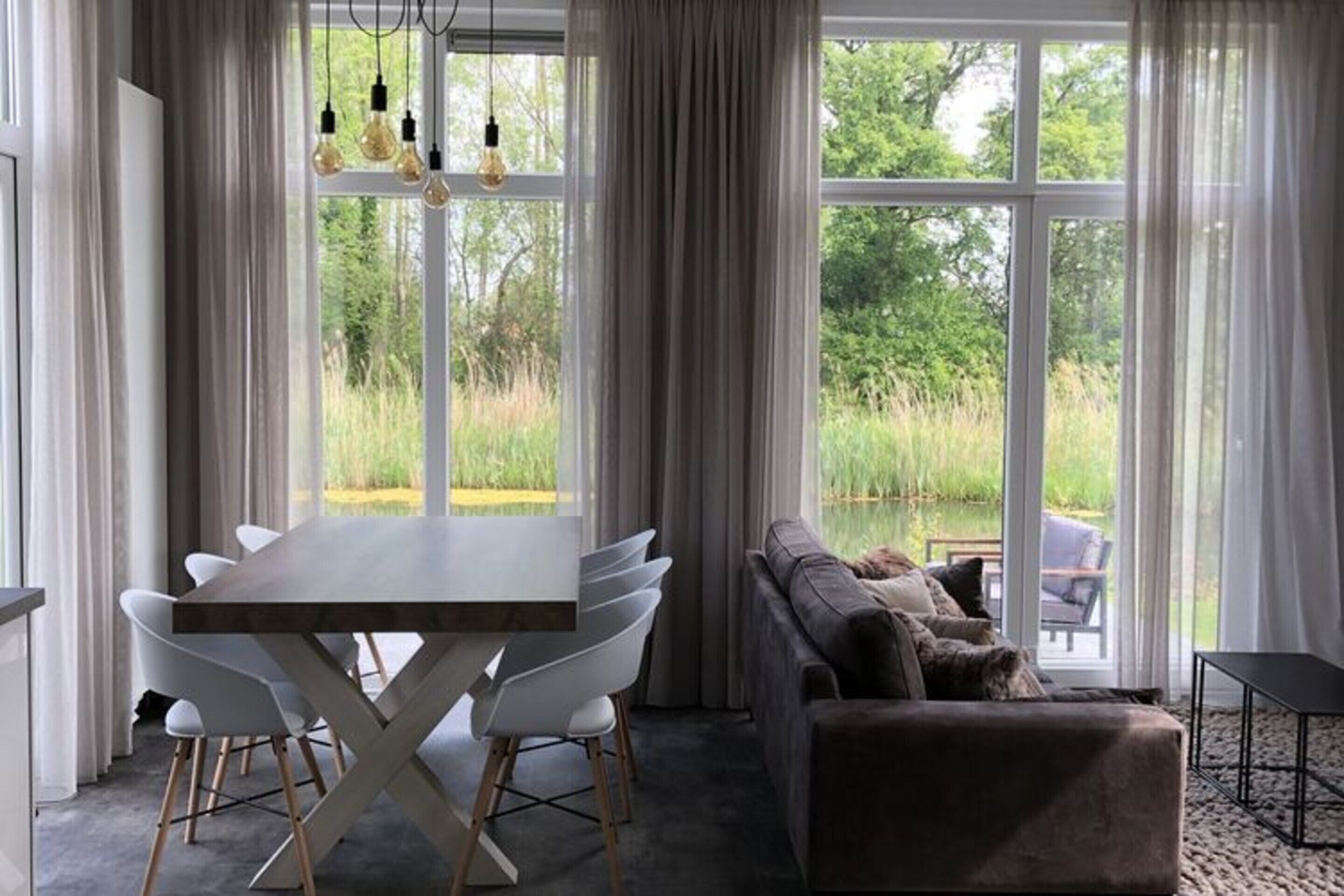 Bungalow phong cách cổ điển, 2 phòng ngủ | Khu ăn uống