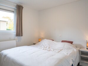 2 bedrooms, individually furnished - Dreamy Chalet With a Covered Terrace, Close to Nature (Zuna)