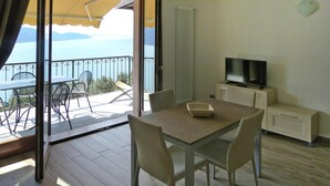 Classic Apartment, 2 Bedrooms | Living room - Apartments San Rocco, Tignale (Tignale)