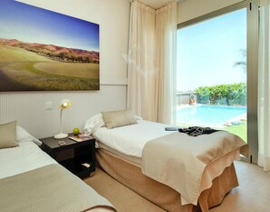 2 camere, con arredamento individuale, lenzuola