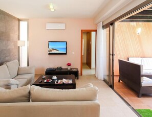 Classic House, 2 Bedrooms | Living room | DVD player - Holiday Home in Maspalomas With Private Pool (San Bartolomé de Tirajana)