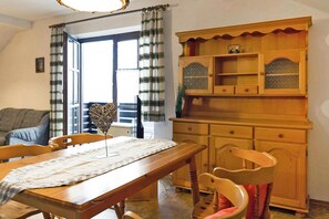 Deluxe Apartment, 2 Bedrooms | Living room - Apartment in Neuschonau With Parking Space (Neuschoenau)