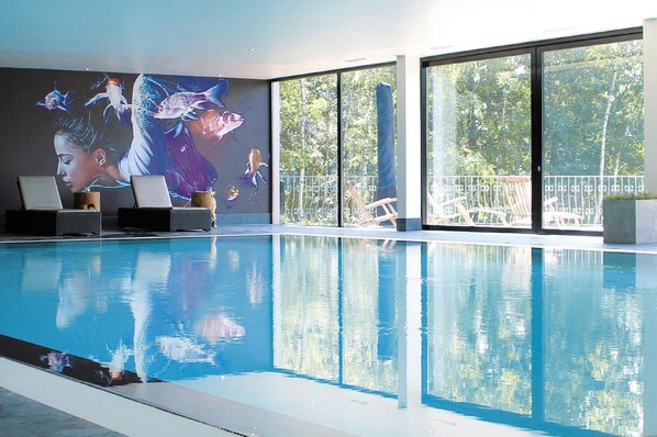 Indoor pool, outdoor pool