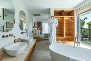 Free toiletries, hair dryer, bathrobes, towels