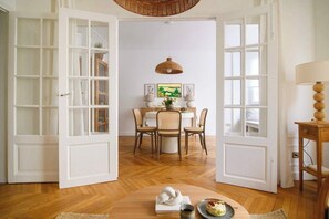 Dining - Deco St Antoine (Paris)