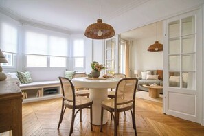 Dining - Deco St Antoine (Paris)