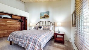 Condo, Multiple Beds, Fireplace, Mountain View (Mountain Chateau Retreat) | 4 bedrooms, individually decorated, individually furnished - Mountain Chateau Retreat Desirable Resort 4 BDR (Mammoth Lakes)