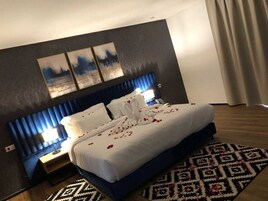 Deluxe Suite | Frette Italian sheets, premium bedding, down comforters, free WiFi