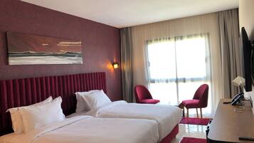 Quarto duplo luxo | Lençóis italianos Frette, roupas de cama premium, edredons de pluma