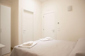 6 bedrooms, individually furnished, iron/ironing board - Holiday Rental Tenuta Masiedd 1, Cisternino (Cisternino)