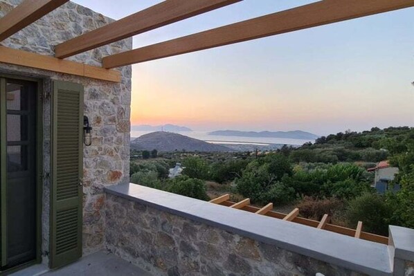 Comfort House, 2 Bedrooms | View from property - Apartment in Zia With Terrace (Kos)