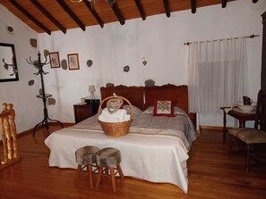 Casa clássico, 3 quartos | 2 quartos, individualmente mobiliados