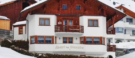 Comfort Apartment, 3 Bedrooms | Exterior