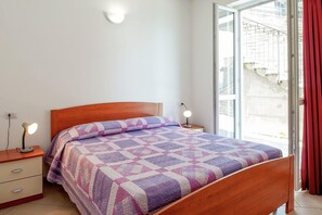 Appartamento Classic, 2 camere da letto | 2 camere, con arredamento individuale, lenzuola