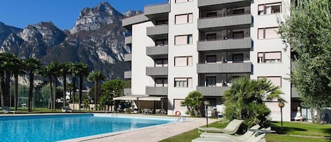 Piscine extérieure