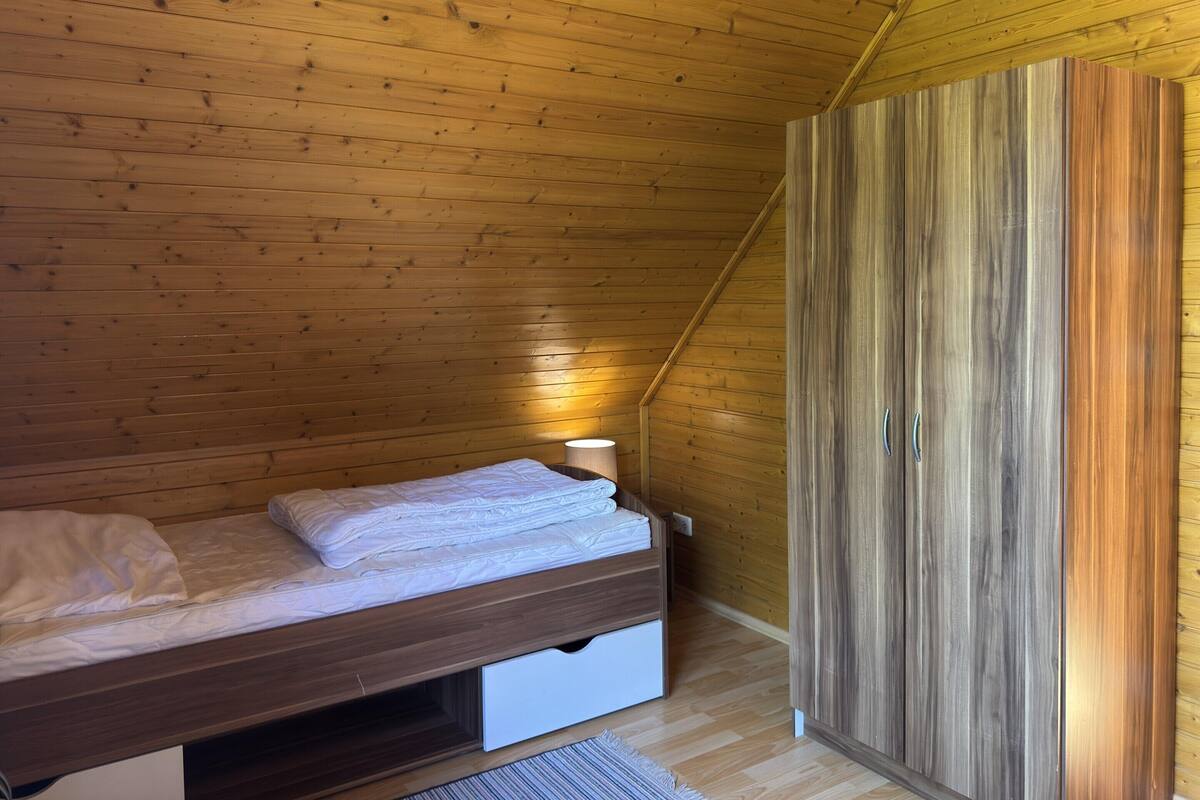 Rumah Comfort, 3 kamar tidur | 9 kamar tidur dan dilengkapi dengan perabotan berbeda-beda