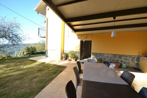 Maison Classique, 3 chambres | Balcon