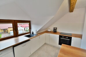 クラシック アパートメント 2 ベッドルーム | 専用キッチン | 冷蔵庫、電子レンジ、オーブン、食器洗い機