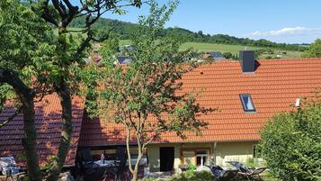 Rumah Comfort, 4 kamar tidur | Eksterior