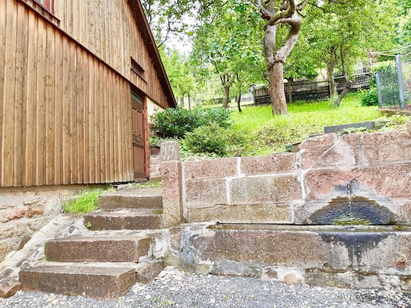 Charming Holiday Home With Natural Garden In Kaltennordheim-thuringia - Hilders