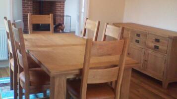 Hus - 3 sovrum - uteplats | Restauranger