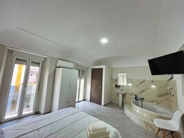 Deluxe Double Room | Soundproofing, free WiFi