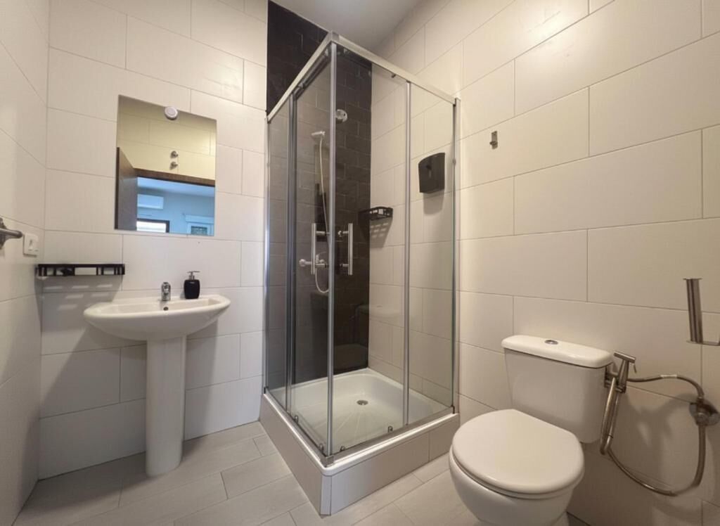 Classic Double Room | Bathroom | Towels, soap, shampoo, toilet paper