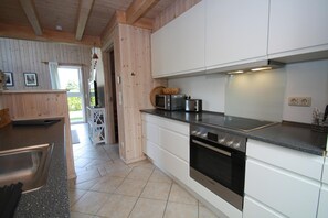 Private kitchen - Holiday Home Seeidyll am Dummer See, Dummer (Dummer)