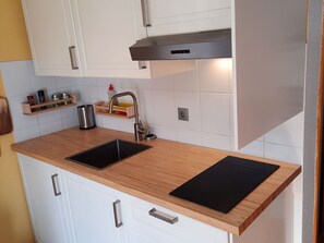 Luksusleilighet, 1 soverom | Eget kjøkken | Kjøleskap, kaffetrakter/tekoker og vannkoker