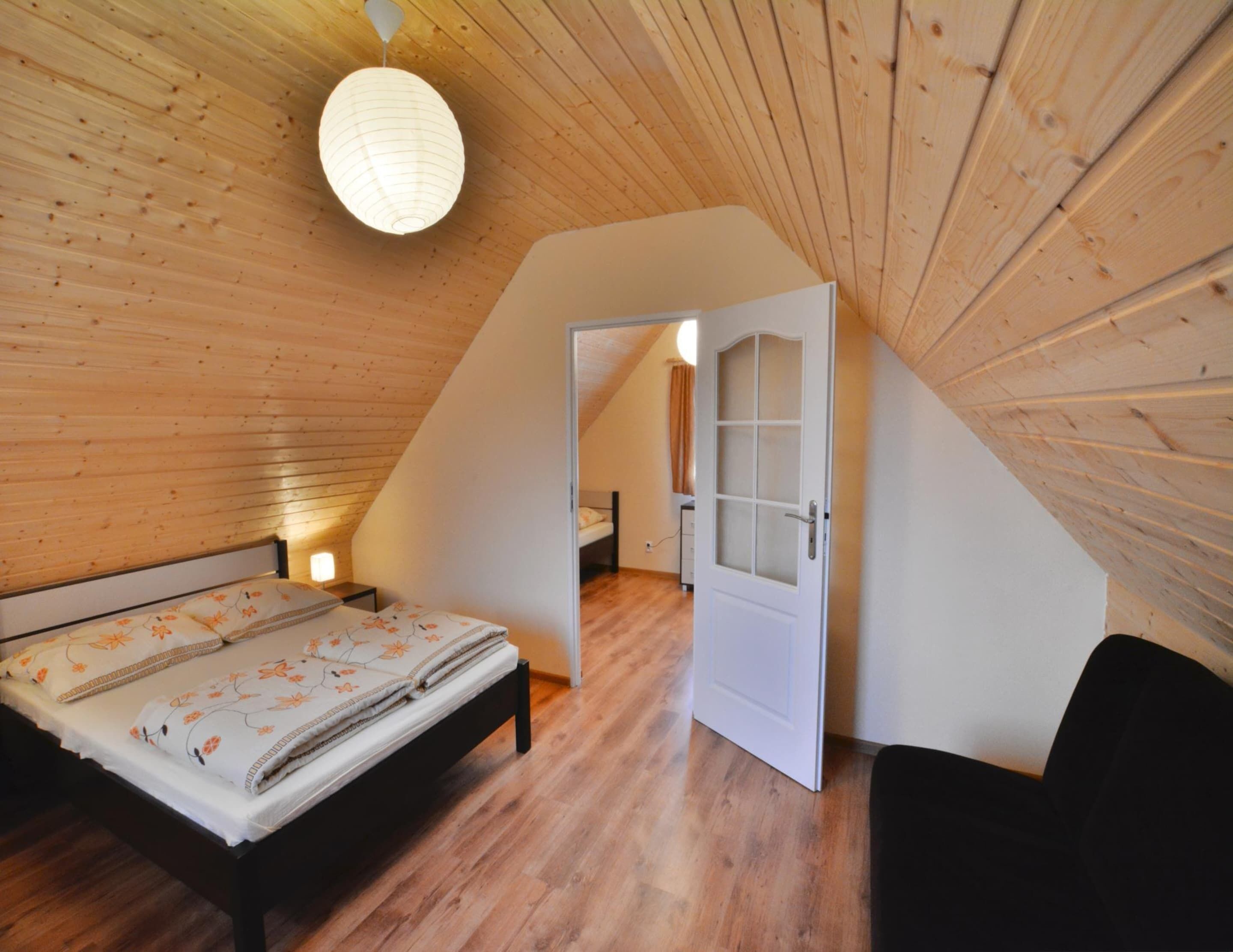 Casa clássico, 3 quartos | 10 quartos, individualmente mobiliados, ferros/tábuas de passar roupa