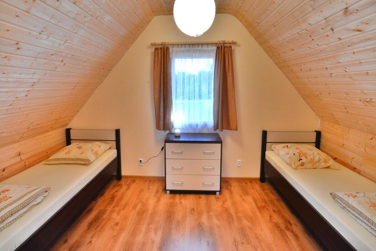 Elite House, 3 Bedrooms | 10 bedrooms, individually furnished, iron/ironing board, bed sheets