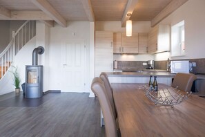 Fireplace, DVD player