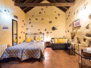 2 habitaciones y muebles diferentes