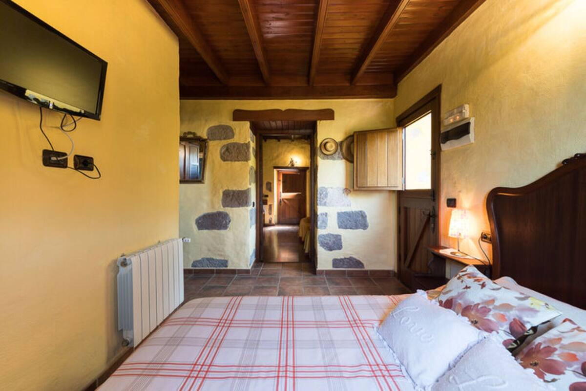 Classic House, 2 Bedrooms | 2 bedrooms, individually furnished
