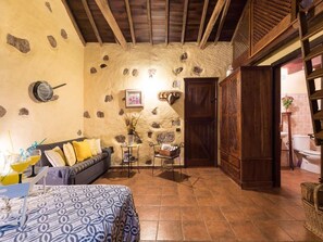 2 habitaciones y muebles diferentes