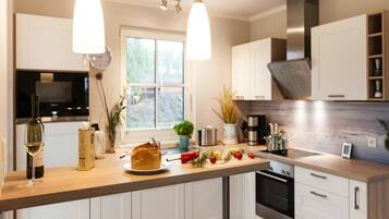 Classic House, 2 Bedrooms | Private kitchen | Fridge, microwave, oven, dishwasher