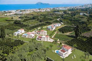 Exterior - Villa in Platanias With a Private Pool (Platanias)