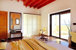 Classic-villa - 4 soveværelser | Stue | Pejs, dvd-afspiller