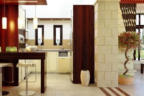 Classic Villa, 4 Bedrooms | Private kitchen - Villa in Platanias With a Private Pool (Platanias)