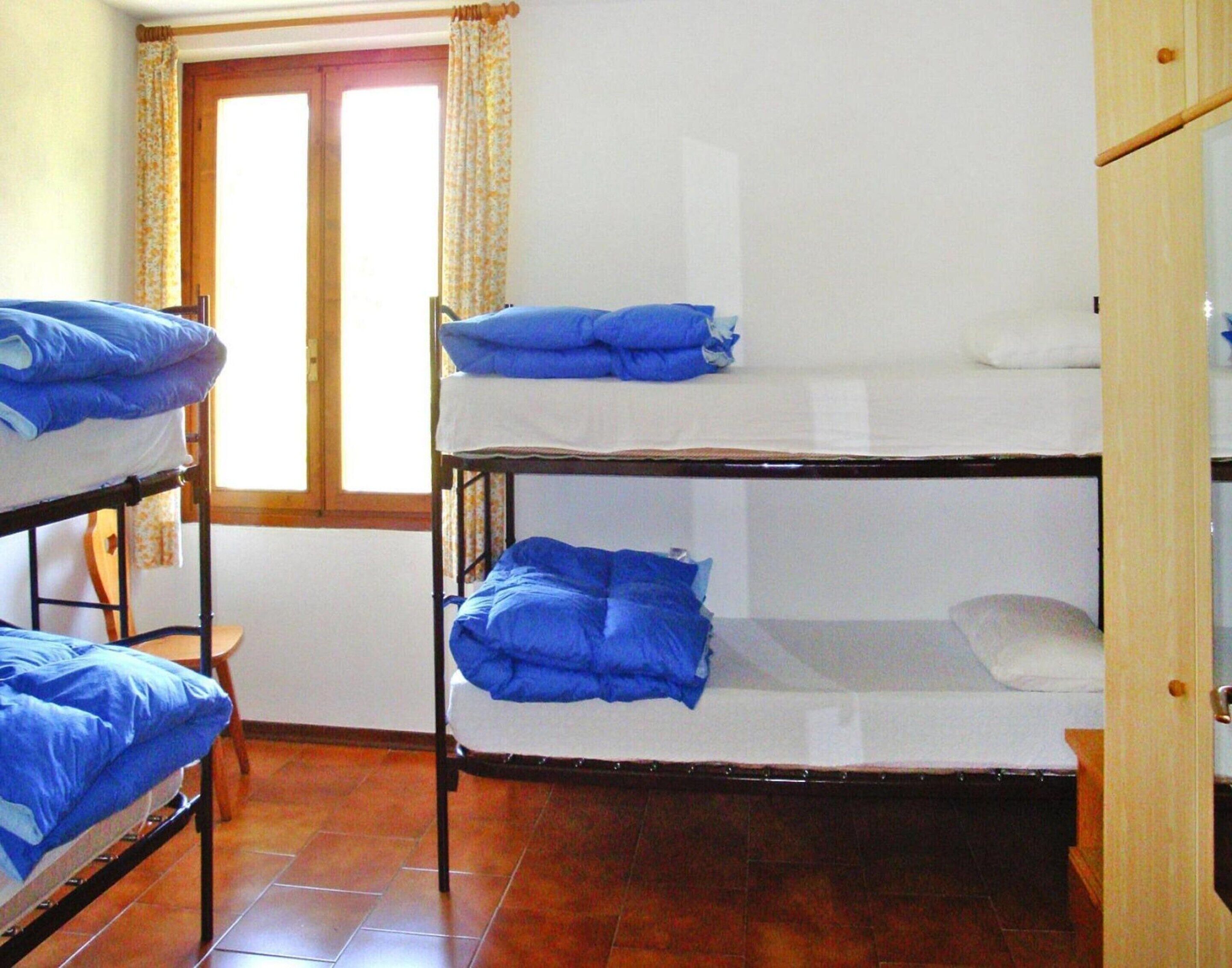 Classic Apartment, 2 Bedrooms | 5 bedrooms, individually furnished