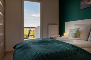 Comfort Apartment, 3 Bedrooms | 4 bedrooms, individually furnished, iron/ironing board
